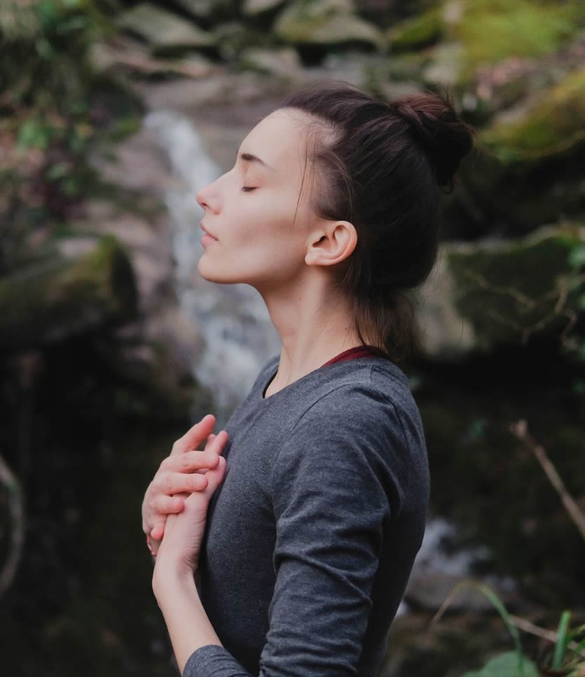 woman-forest-breathing